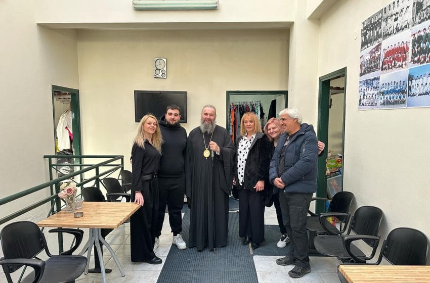 Φιλανθρωπικός σύλλογος « ΕΔΩ ΓΙΑ ΣΕΝΑ»-Οι ΆΝΘΡΩΠΟΙ για τον ΆΝΘΡΩΠΟ.